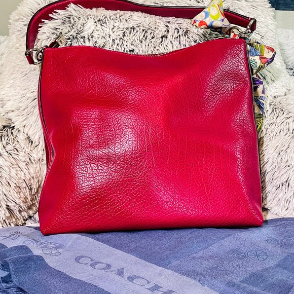 EUC - COACH MARLON HOBO IN SILVER & DARK FUCHSIA (F79995) - Picture 2 of 12